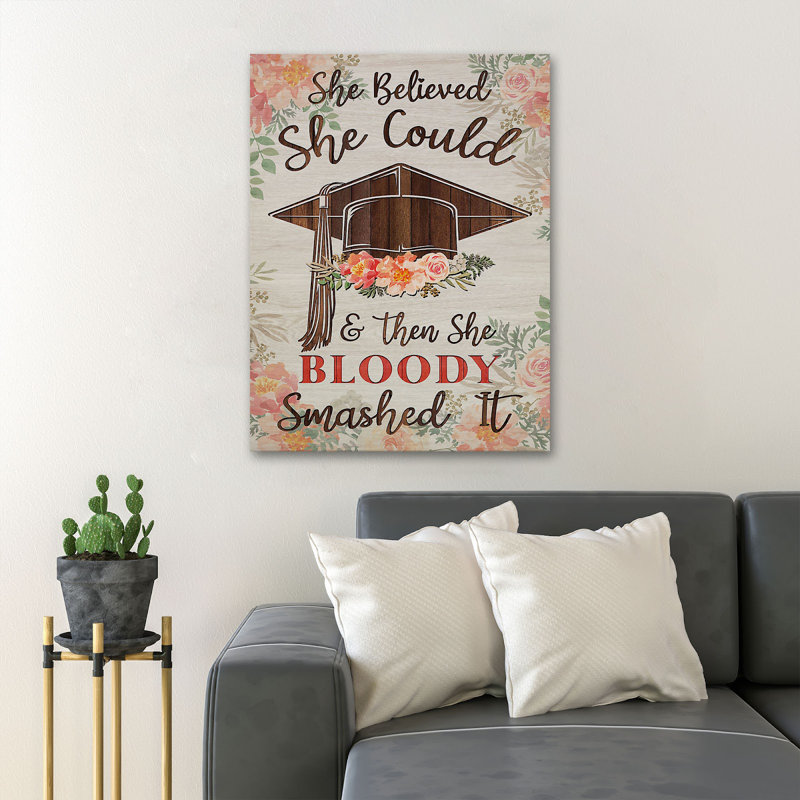 «Graduation Hat And Flowers - She Believed She pourrait», reproduction d'art graphique sur toile tendue