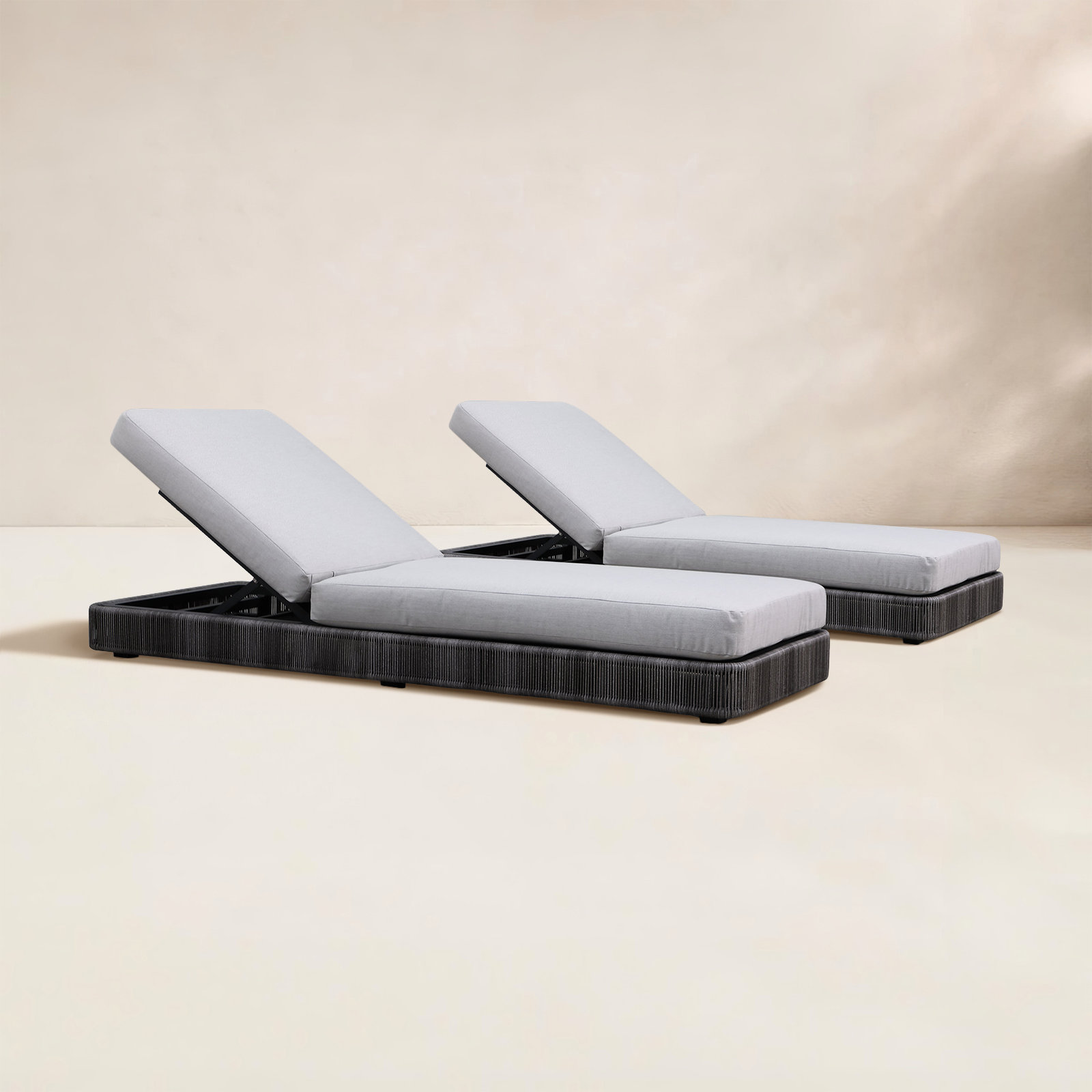 Poveromo Outdoor Metal Chaise Lounge, Graphite Gray