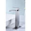 Robinet de lavabo pour salle de bain à poignée simple Waterfall Spout-128897318