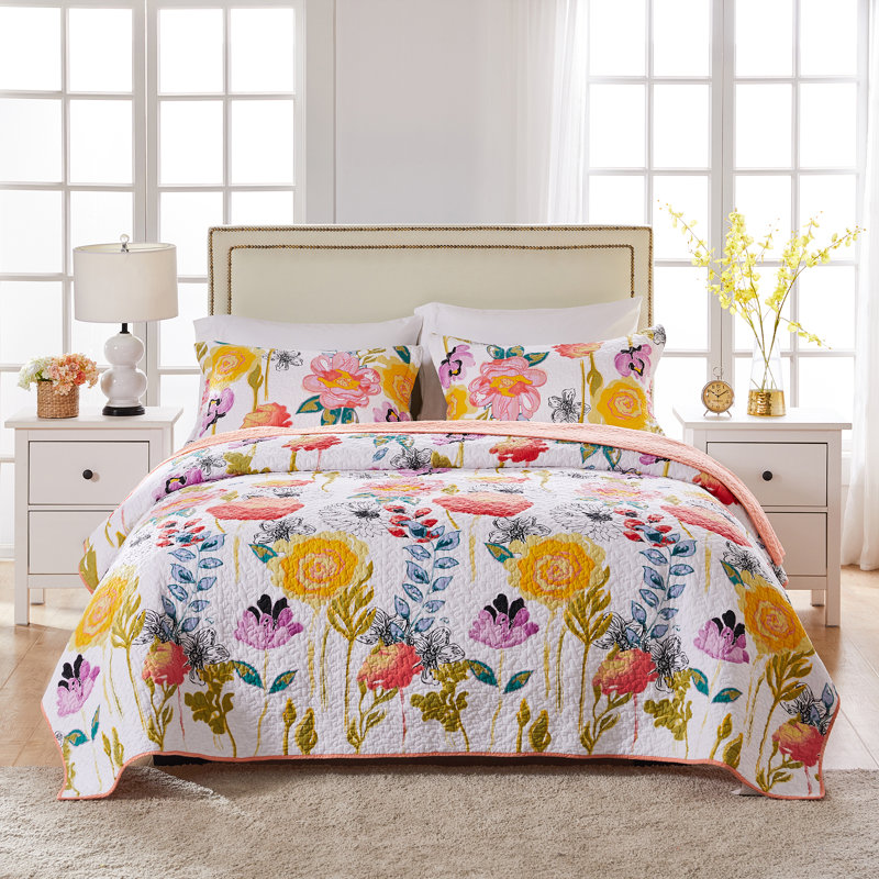 Greenland Home Fashions Watercolor Dream White 3-Piece King Size Quilt Set 105x95 + 20x36 (2), King Quilt + 2 King Shams