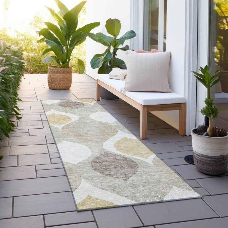 Tapis d'entrée / extérieur antidérapant Caziyah, Runner 2'3" x 7'6"