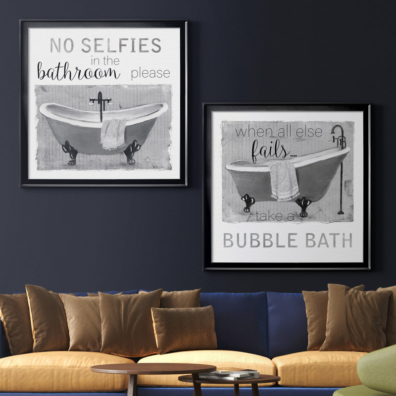 Neutral Selfies Bath - ensemble de 2 reproductions d'impressions, H 17,5 po x l 35 po x P 1,5 po, Toile avec cadre noir