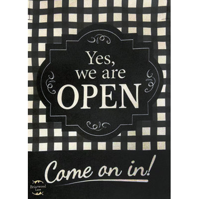 Drapeau We We Open Everyday Burlap House