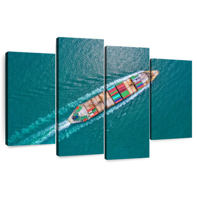 Bateau Mehar sur l'océan