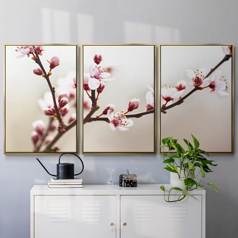 Étude de fleurs de cerisier I 3 pièces, Or, H 40 po x l 78 po x P 2 po
