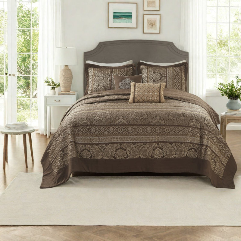 Luxurious King Bedding Sets, Microfiber Jacquard, Reversible Home Style