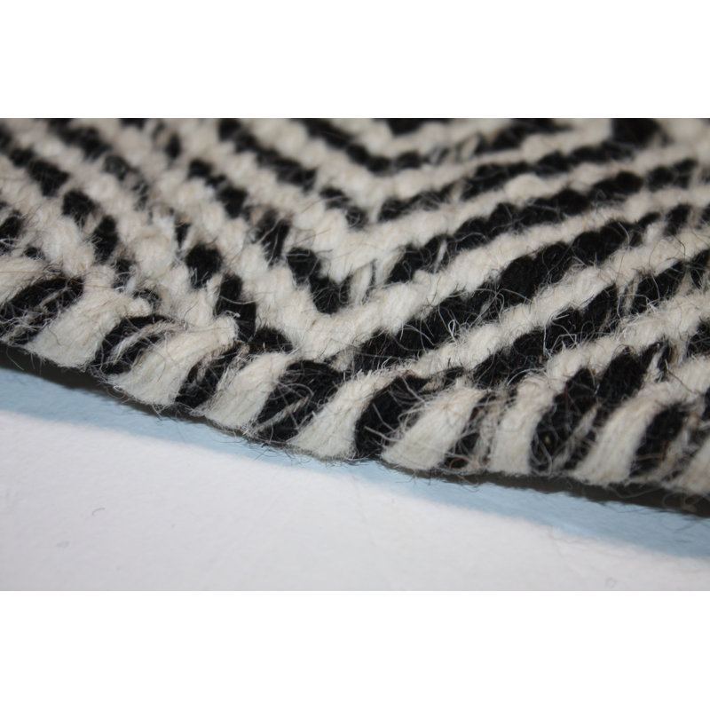 Loiret Geometric Wool Hand Woven Area Rug, Rectangle 140 x 200cm