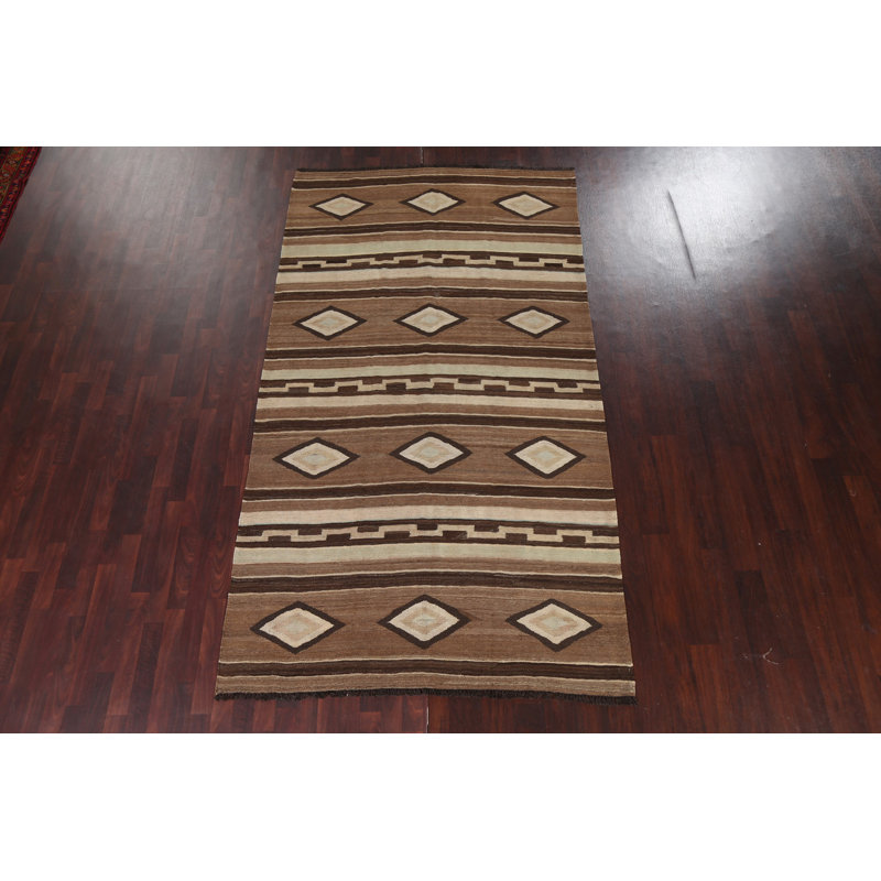 Tapis brun à motif géométrique Kilim