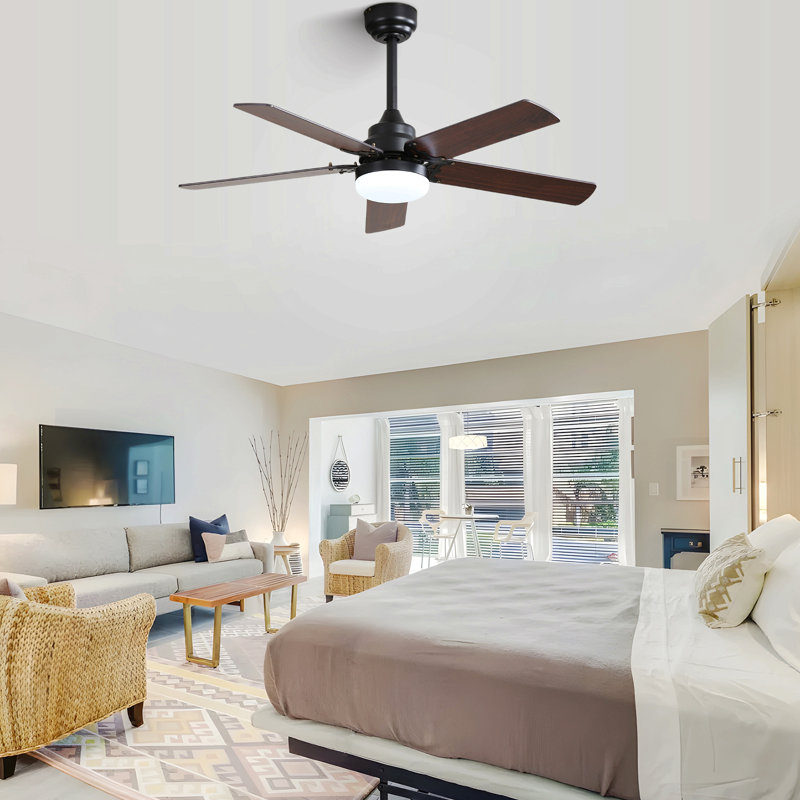 Ventilateur de plafond à profil bas de 42 pouces avec 5 pales et commande silencieuse réversible de moteur à courant continu avec lumière DEL