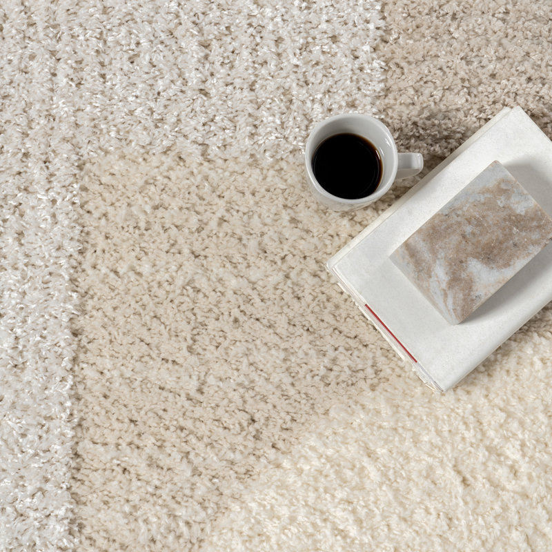  Tapis à motif géométrique moderne Ailani