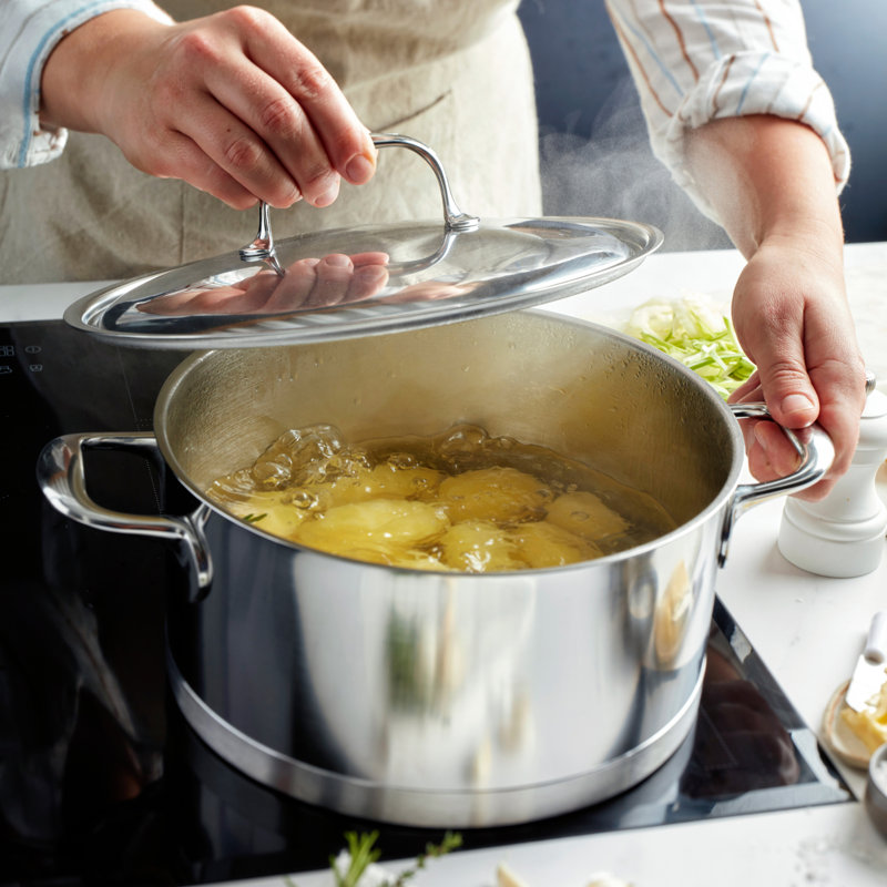 Demeyere Atlantis Stainless Steel Round Dutch Oven, 5.5 Qt.
