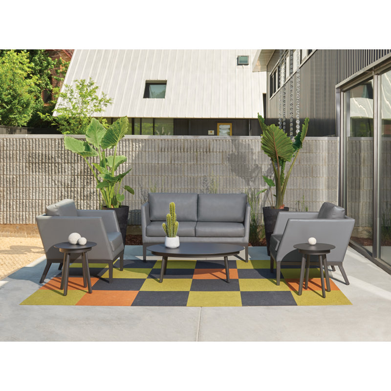 Eiland Outdoor Oval Coffee Table