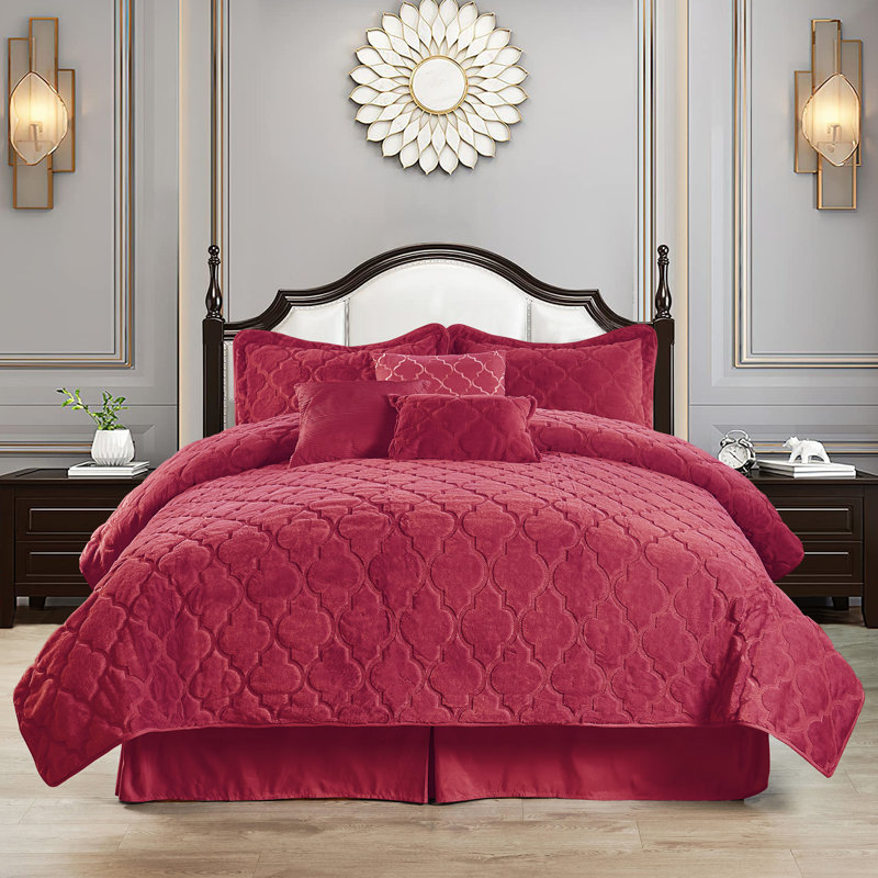 7 Piece Ogee Currey Faux Fur Embroidery Set, Queen Quilt, Tango Red