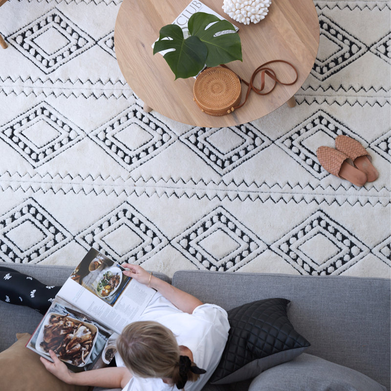 Geometric Area Rug in Beige