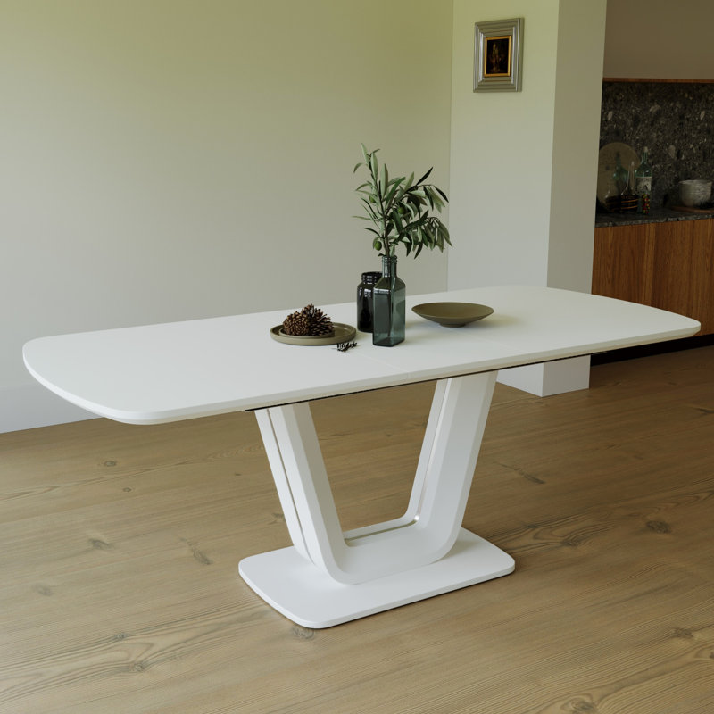 Table de salle à manger en U à pieds en forme de U, faite pour durer avec une utilisation polyvalente