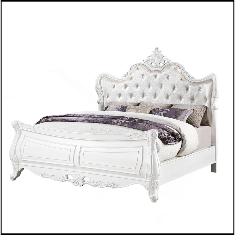 Opulence de style moderne en bois blanc perle, Très grand lit