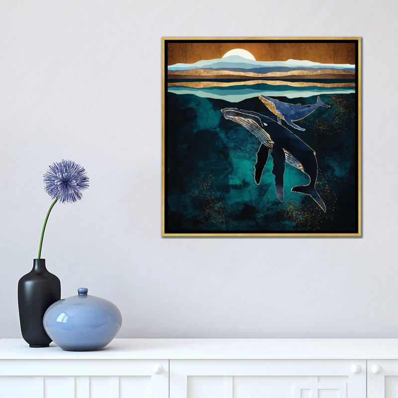 Moonlit Whales - impression d'art graphique, Aucun mat, H 18 po x l 18 po x 1,5 po, Toile encadrée d'or