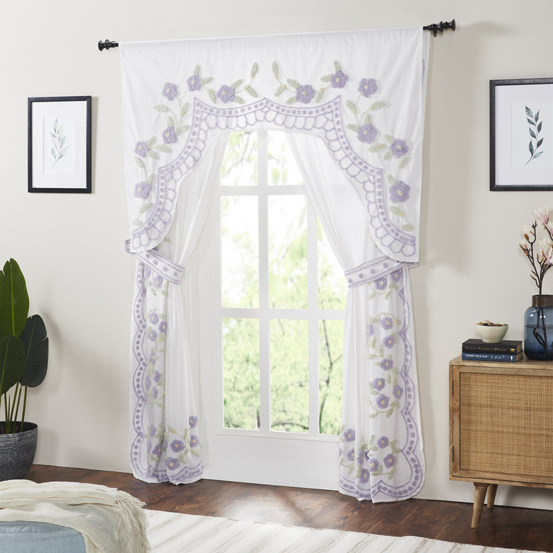 Rosalind Cotton Coverlet Bedding Set, Twin Bedspread + 5 Additional Pieces