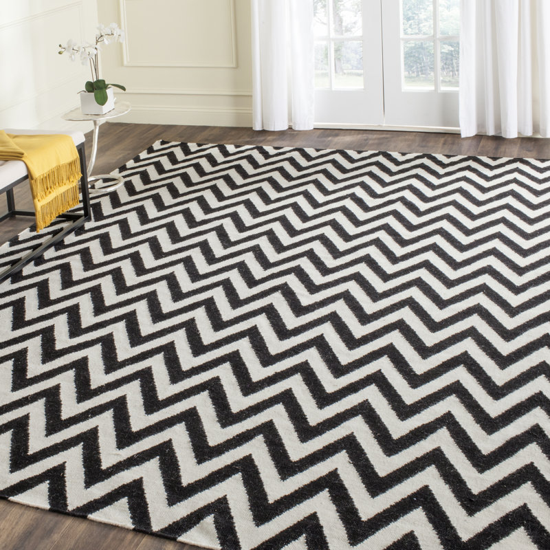 Besaw Chevron Wool Hand Woven Area Rug, Rectangle 152 x 244 cm