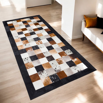 Tapis multicolore en patchwork de peau de vache avec bordure noire, tapis de couloir ou d'entrée