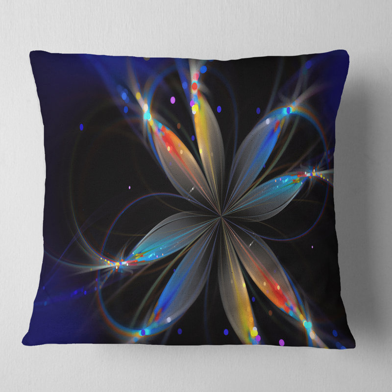 Fleur abstraite fractale sur fond noir - imprimé floral, 18 po x 18 po, Coussin décoratif