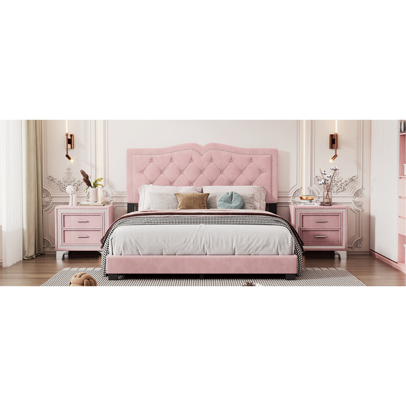 Lit tête de lit en velours rose avec plateforme moderne tapissier avec rivets et accents