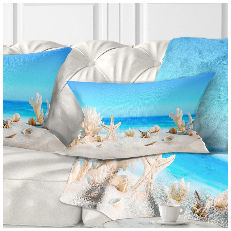 Coquillages sur une plage tropicale - Coussin imprimé sur les plages