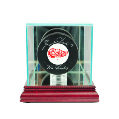 Perfect Cases And Frames 4'' W 4'' D Hockey Glass Ball / Puck Case
