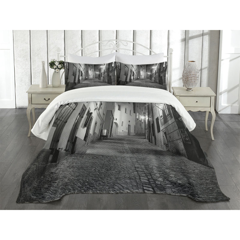 Ambesonne Ambesonne Black and White Bedspread Set Dark Alleyway Black and White