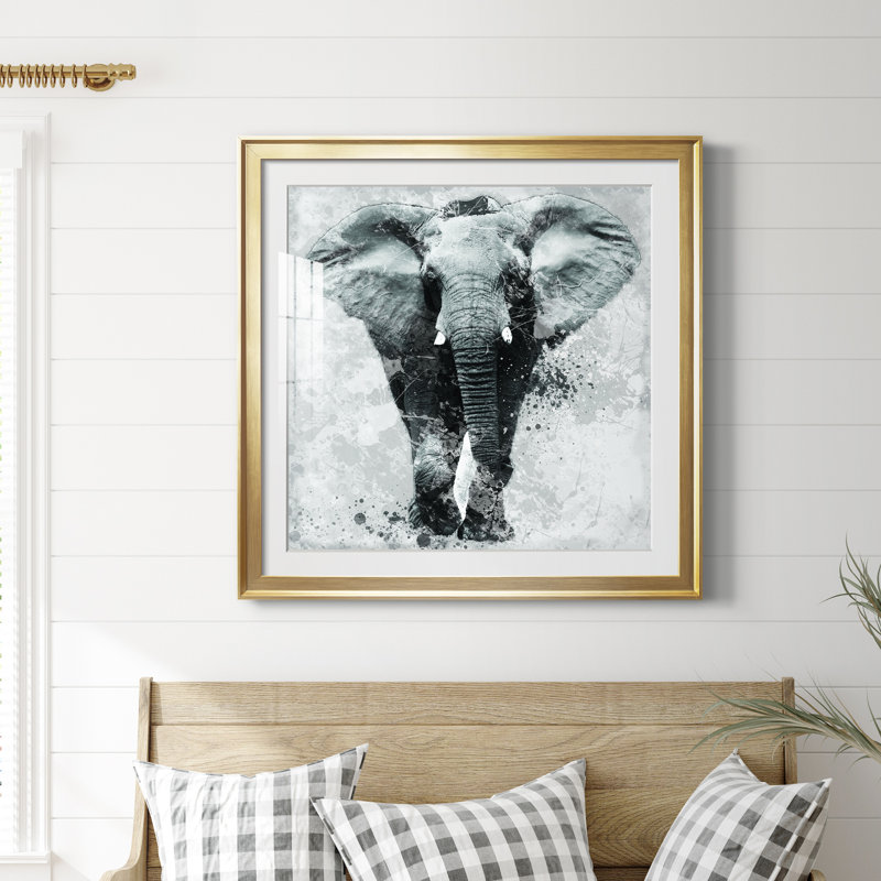 Proud Elephant - peinture encadrée, Papier encadré doré, H 34,5 po x l 34,5 po x P 1,5 po