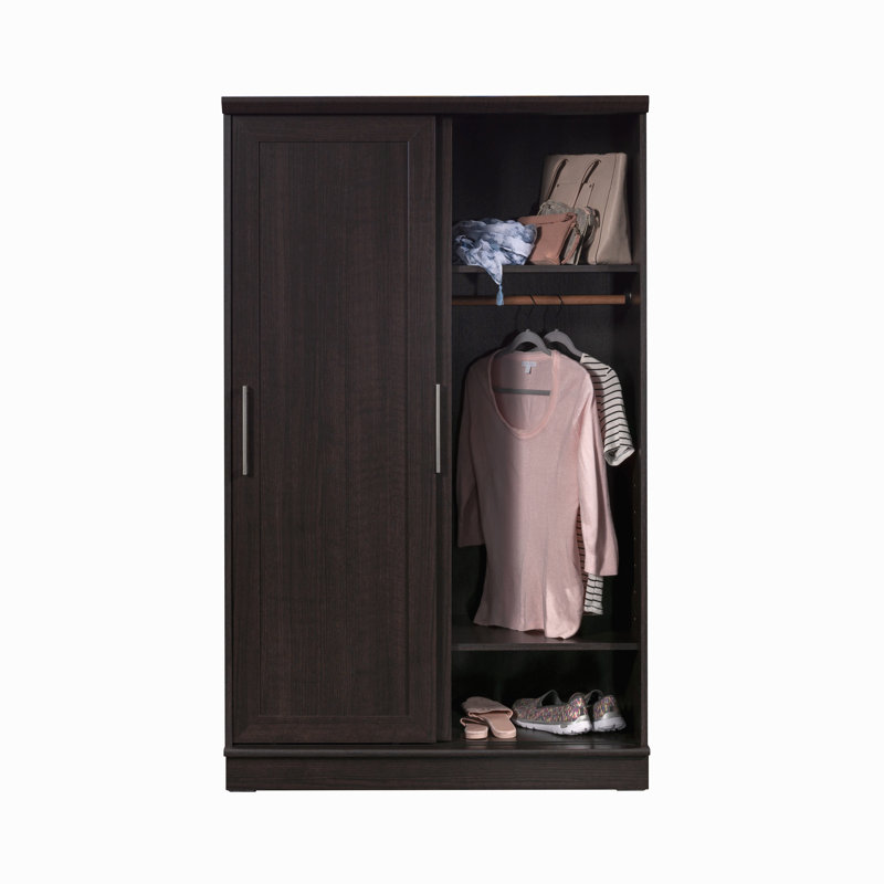 Garde-robe / armoire de rangement