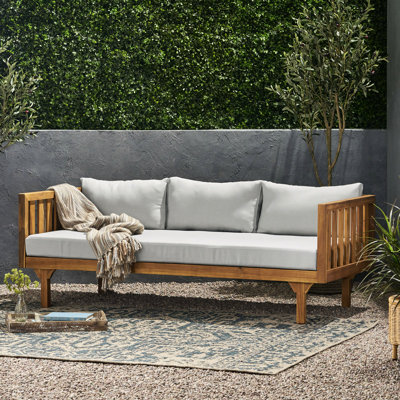 à 3 places avec ombrage en bois et coussins d'eau, 67,97 l x 32,53 P 23,7 H, 3 coussins à lattes classiques, 67,75 l 32,25 P 24,00 h, assemblage requis