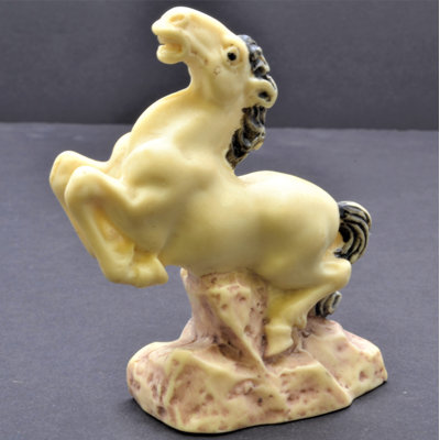 Beri Animals Figurines & Sculptures