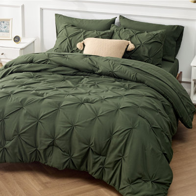 Bedsure Full Burgundy Pintuck Bed-in-a-Bag - Olive Green Pinch Pleat Comforter Set with Sheets, Pillowcases & Shams (Set of 7)