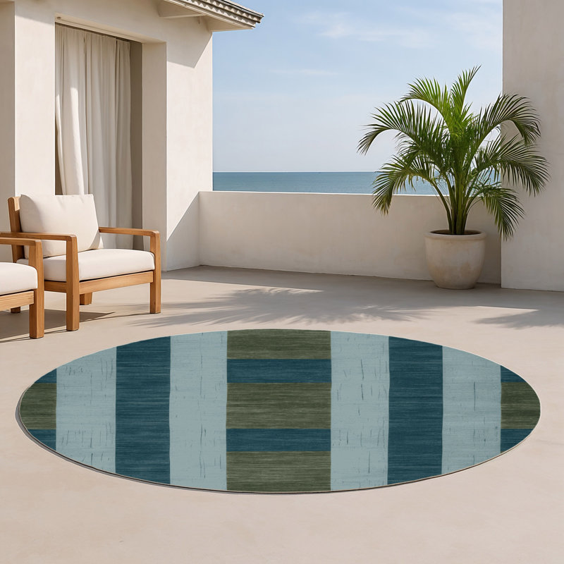 Checkered Gray Indoor and Outdoor Area Rug, Round 5'