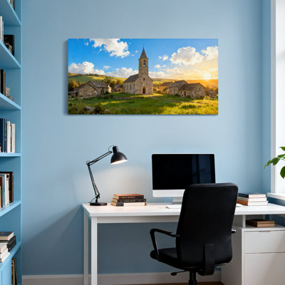 Scène d'églises de campagne avec paysages en pierre et ciel bleu