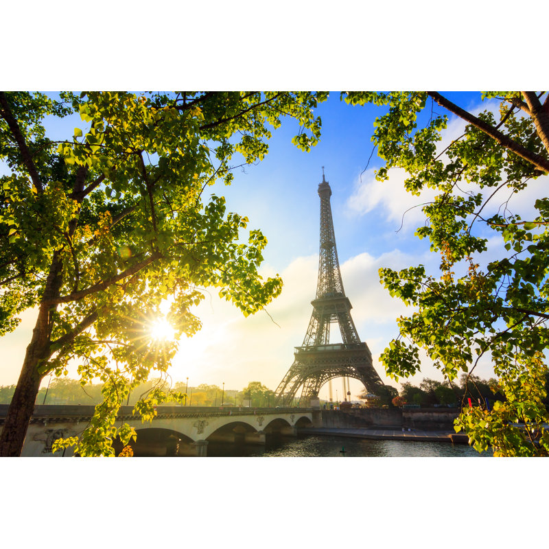Spring Spring Eiffel Sunrise - Photographie sur toile tendue, H 32 po x l 48 po