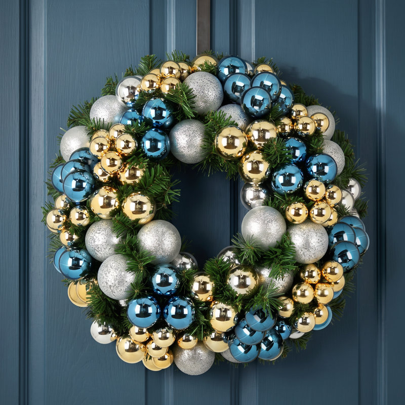 26" Holiday Evergreen Wreath With Ornaments