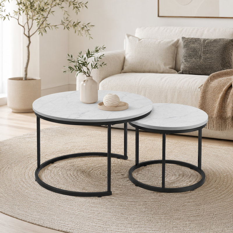 Ensemble de 2 tables basses rondes gigognes, dessus en marbre, structure en métal blanc, Blanc