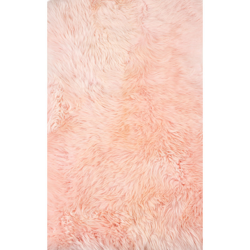 Tapis rose en peau de mouton Juri, 2 pi x 3 pi