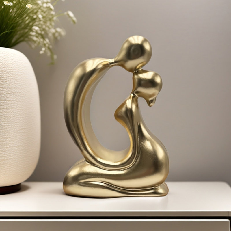 Sculpture moderne moderne avec petit couple, Doré
