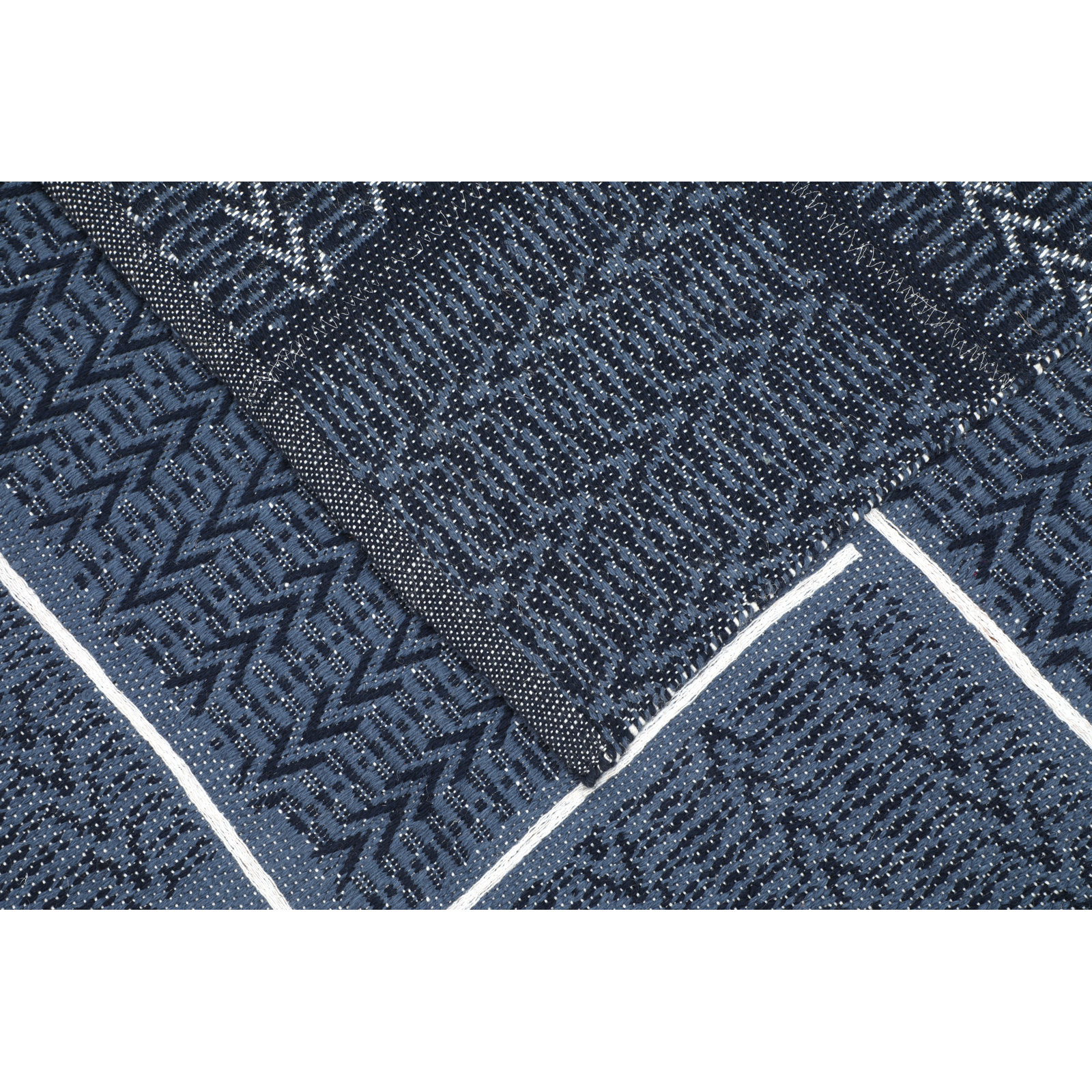 Plaid Outdoor Rug, Rectangle 5' x 8'
