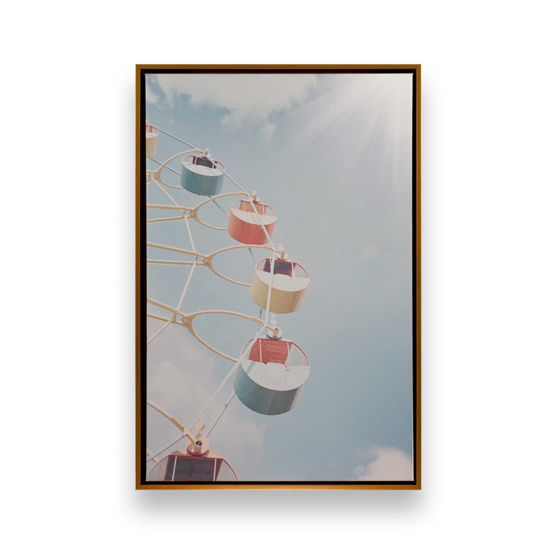 Fantaisie dans le ciel sur toile, H 36,75 po x l 24,75 po, Cadre flottant or poli