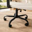 Chaise de bureau ergonomique multi-posture à pieds croisés avec hauteur réglable, soutien lombaire, pivotant à 360 ° et repose-pieds roulant