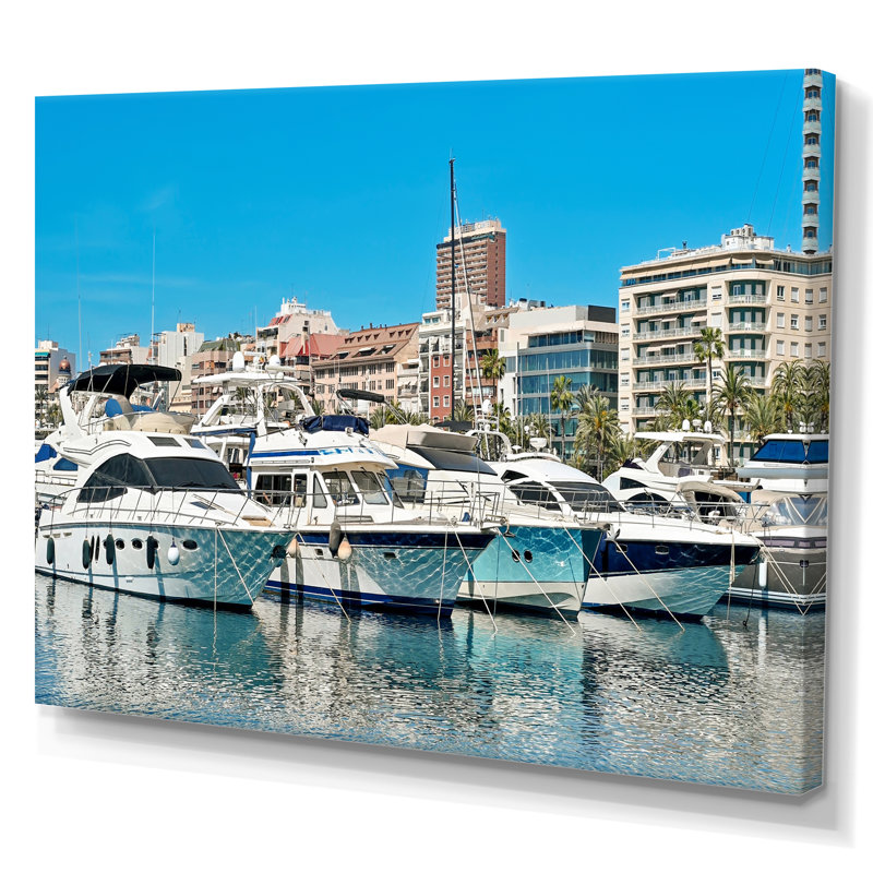Bateaux amarrés au port d'Alicante, Espagne sur toile, H 30 po x l 40 po x P 1,5 po, Toile tendue