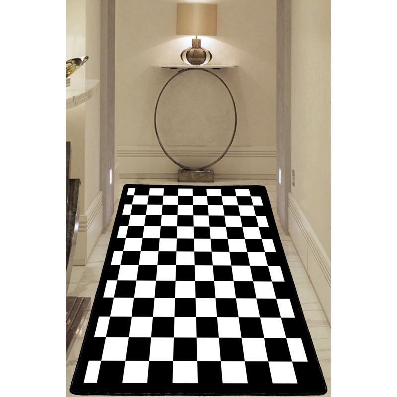 Washable Checkered Rug, Runner 2'7" x 6'7"