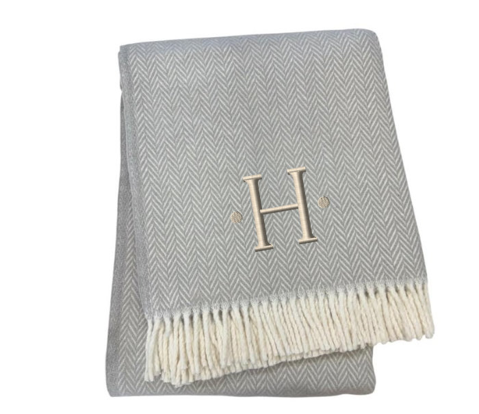Jeté à chevrons en mélange de coton H 55 po x 70 po avec pompons et broderie