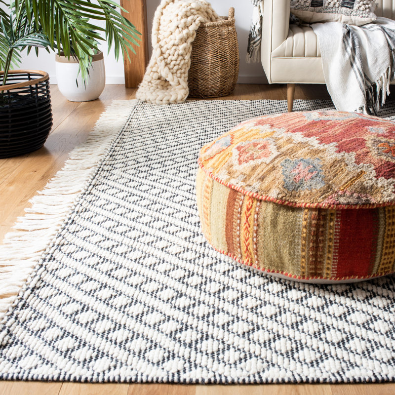 Brashear Hand Loomed Wool/Cotton Rug in Ivory/Black, Rectangle 8' x 10'