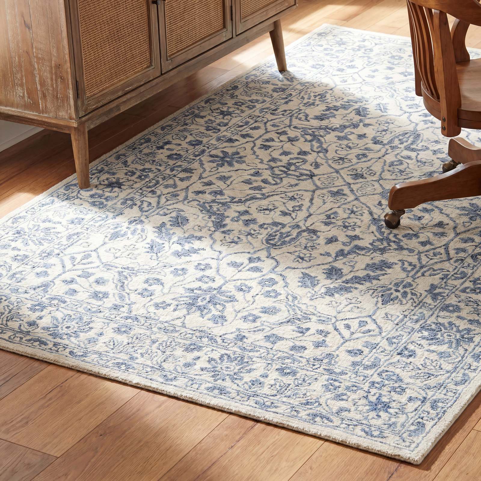 Bayford Ivory Hand-Tufted Wool Rug, Rectangle 8' x 10'