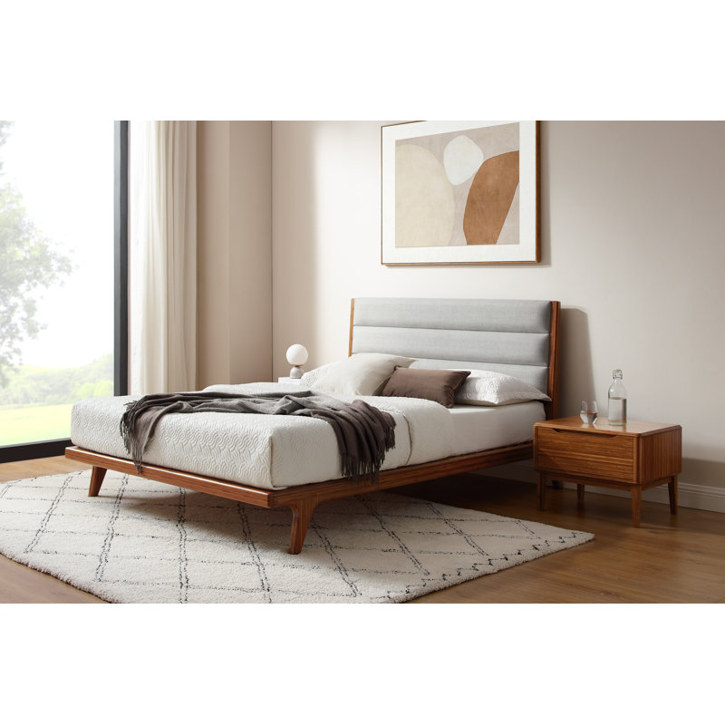 Lit plateforme tapissier en bois massif Horey, Grand